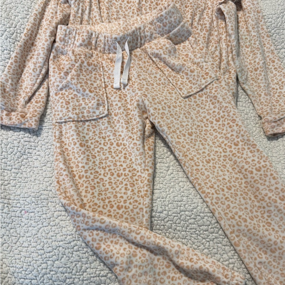 Cat & Jack Tan Leopard Print Kids Matching Set